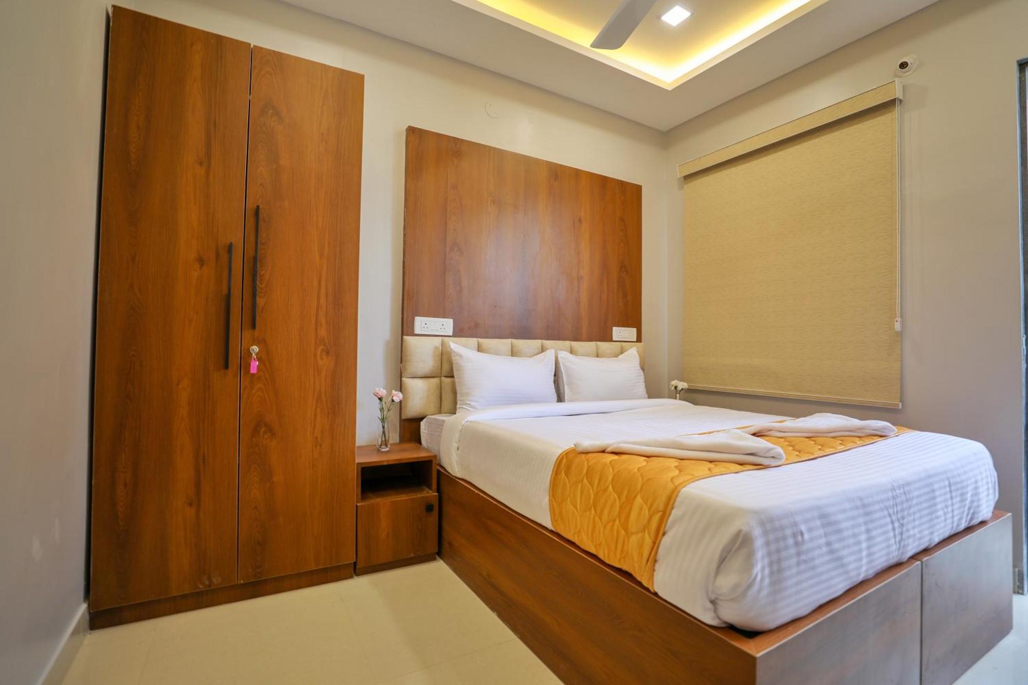 Hotel Ceasta, Beside Us Consulate Hyderabad, Gachibowli Gundipet Eksteriør billede